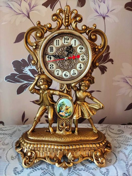 Корпус от часов каминных Совпластитал ,нужна замена механизма.