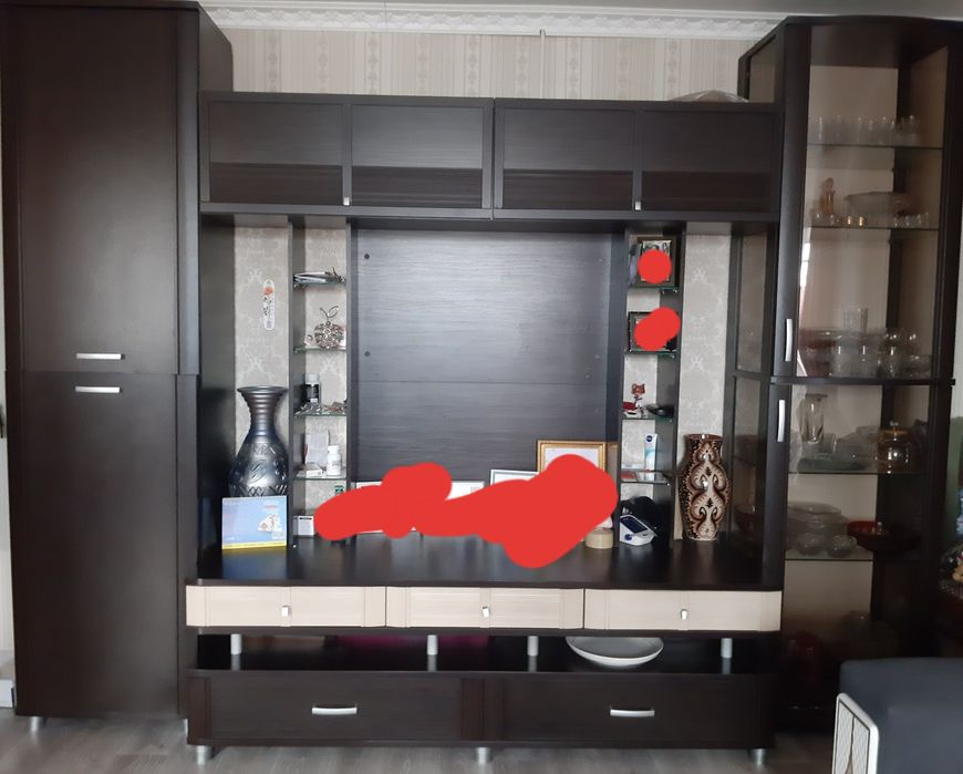 Продам горку в гостиную