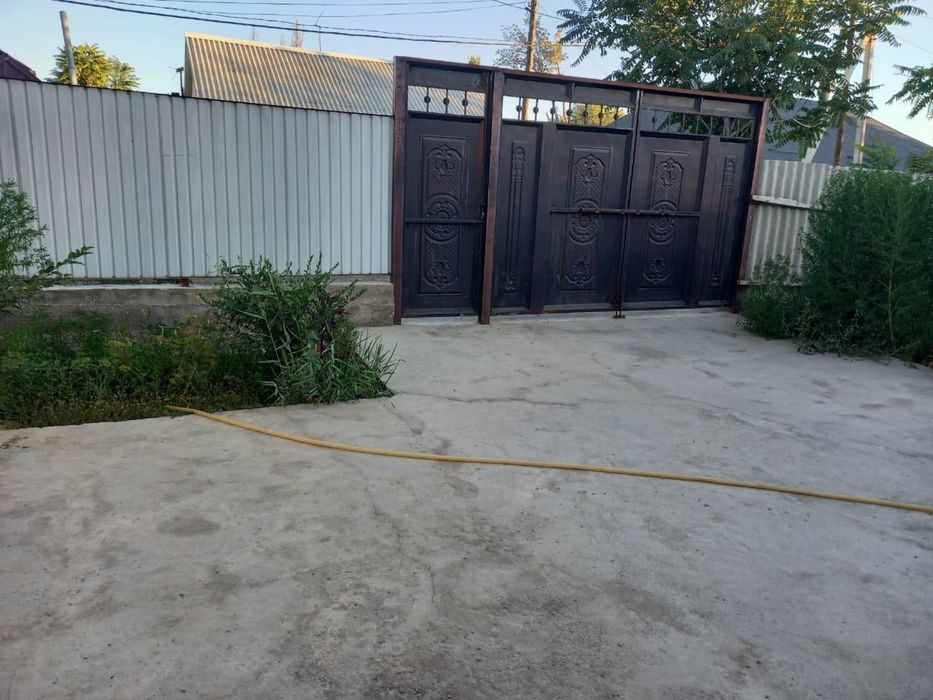 Үй сатылады. Дом продаются