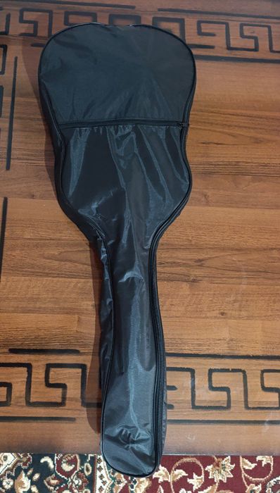 Gitara yangi sumkasi bilan