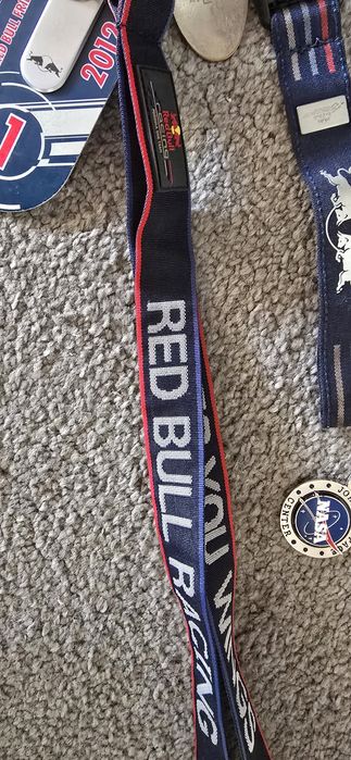 breloc chei  redbull