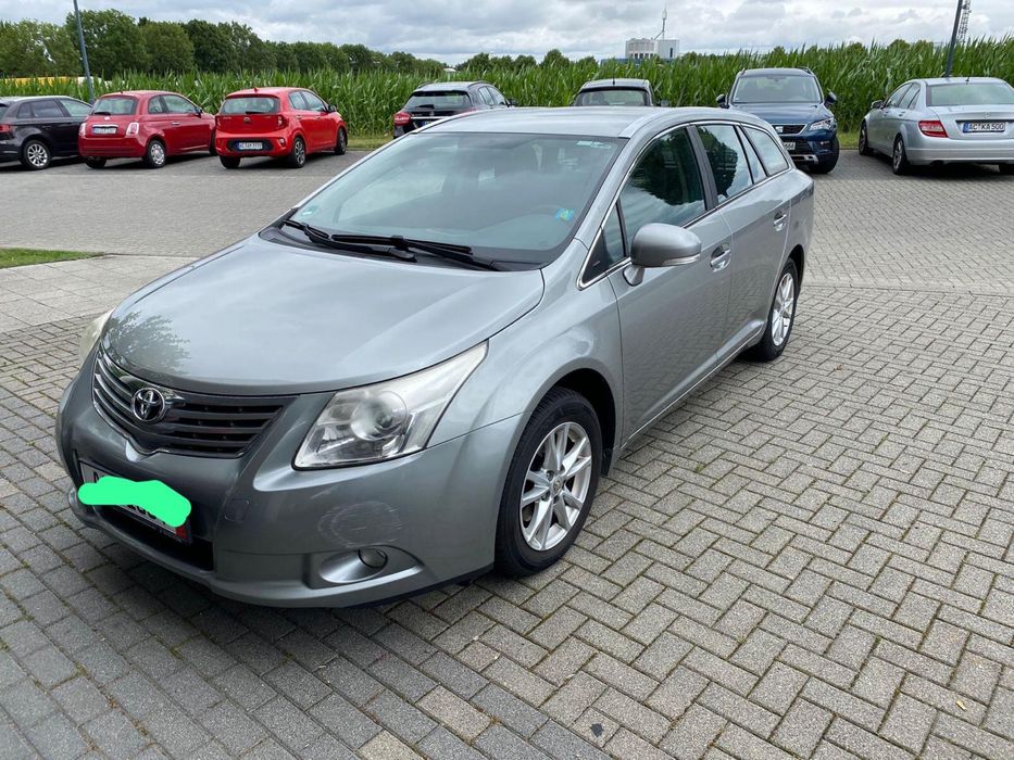 Toyota Avensis 2011