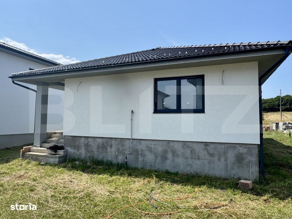 Casa de vanzare, 105 mp, zona Corunca
