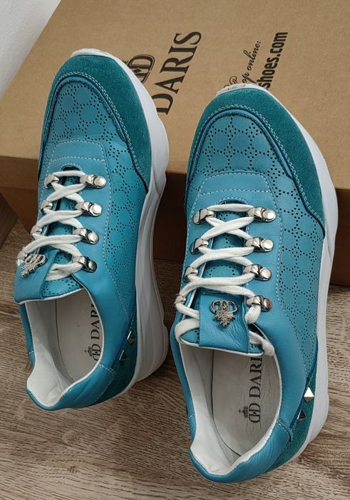 Обувки от естествена кожа
"Daris"
38 размер 24,5 см
Обувани веднъж,но