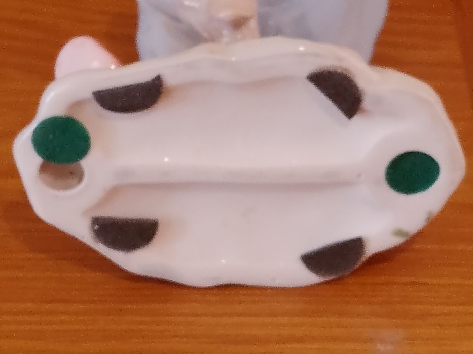 Два порцеланови клоуна