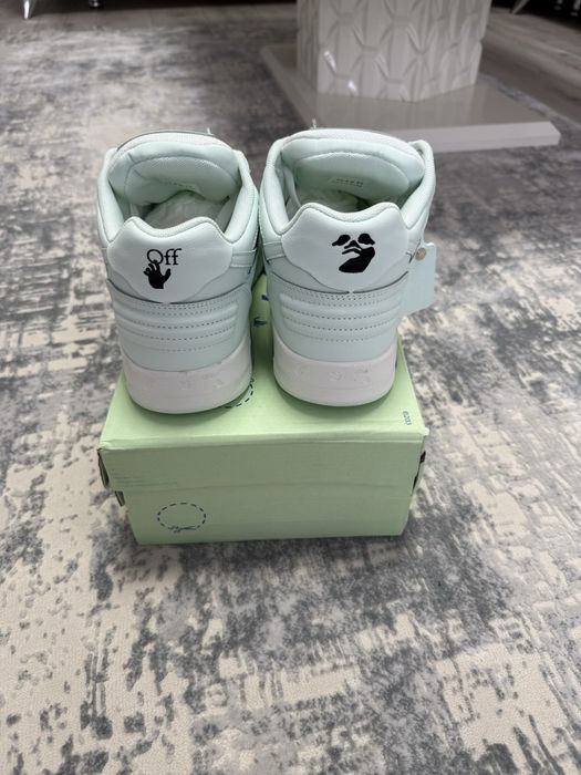 Vand Off White Out Of Office