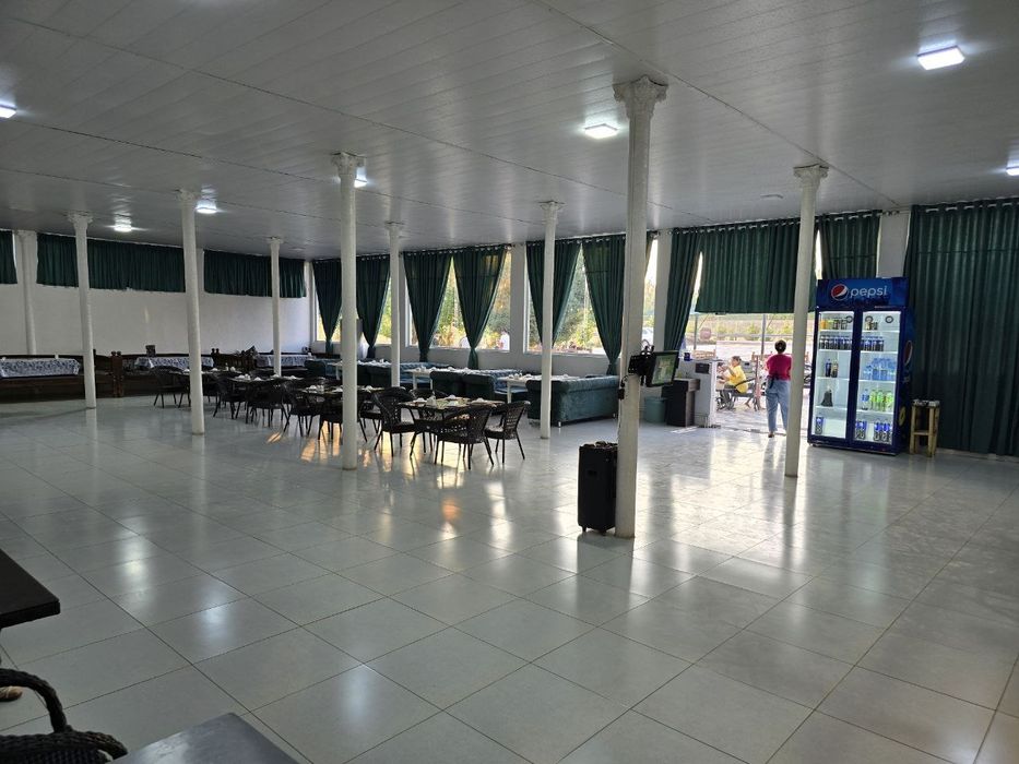 Ишлаб турган Кафе сотилади