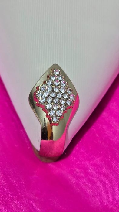 Pantofi noi crem masura 38