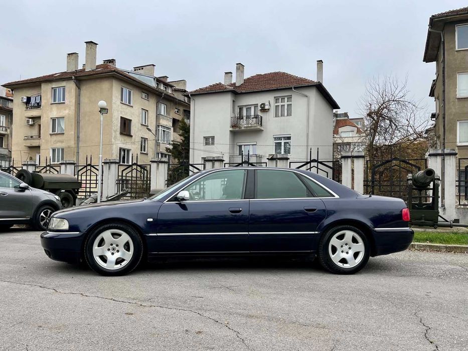 Audi A8 D2 4.2 310 к.с. 2001 г. (фейслифт)