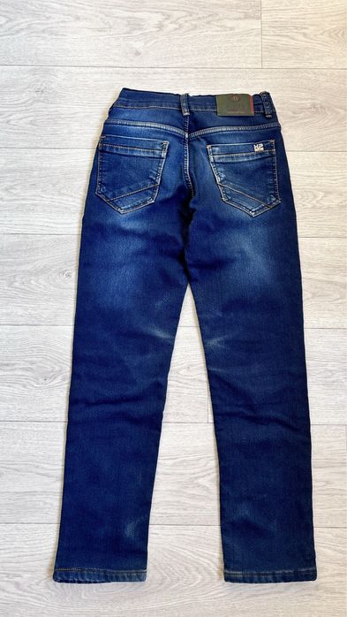 Продам.Джинсы утепленые. На 10лет