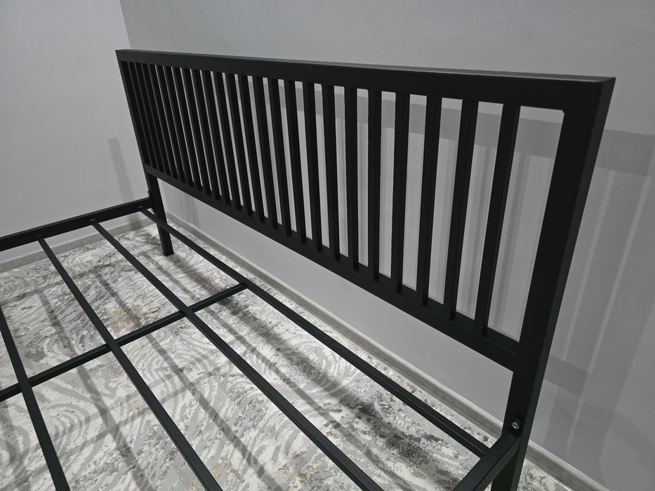 Металлическая двуспальная кровать. Модель (CHAMPION)