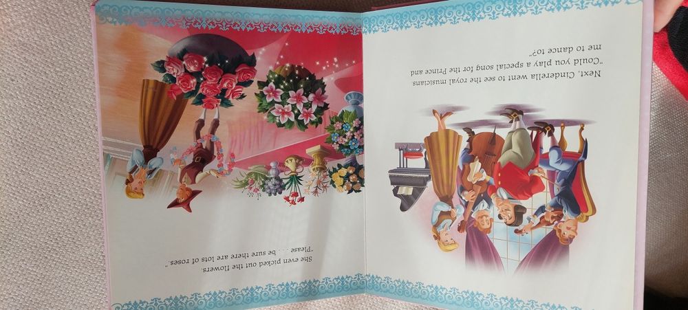 DISNEY с принцеси и диск - книжка за деца на английски език