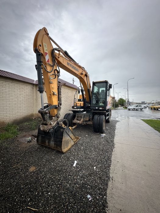 Ekskavator xizmati sam ekskavator