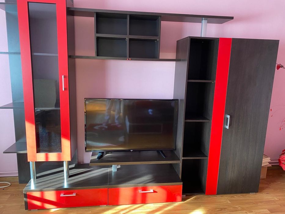 Mobila sufragerie rosie cu negru