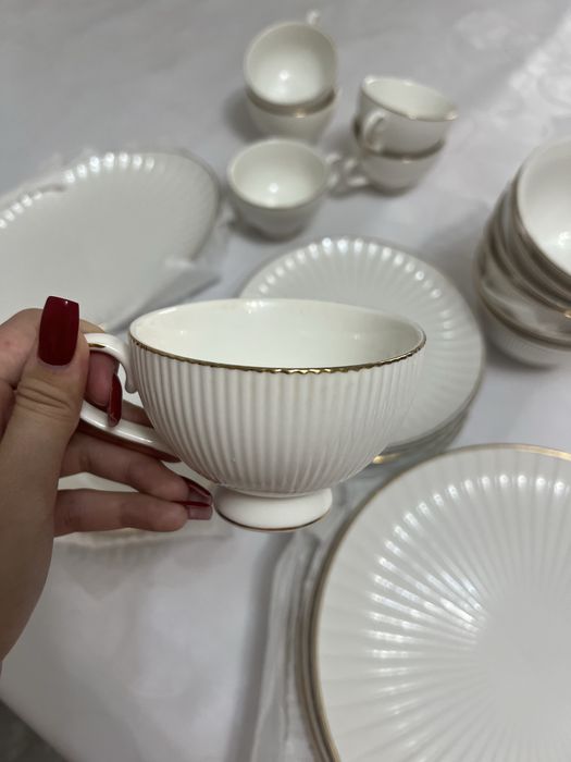 Столовый сервиз на 12 персон