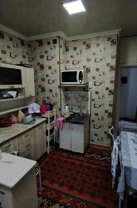 Юнусабад 6 кв  1в2-хона 3-этаж/4