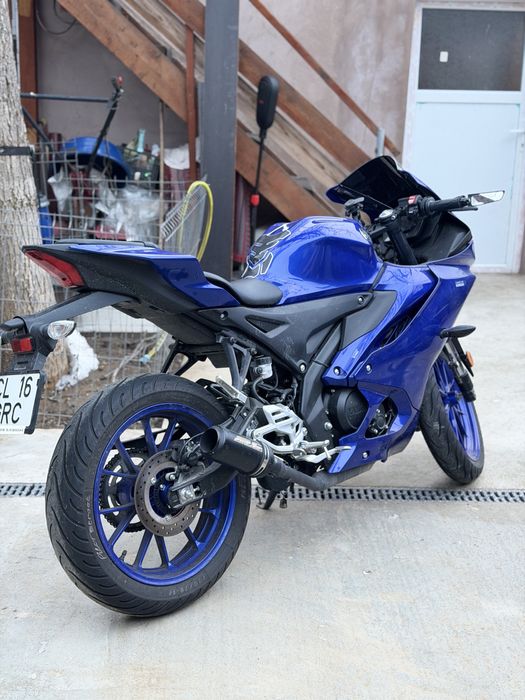 Yamaha yzf r125 (honda cbr suzuki gsxr ktm)