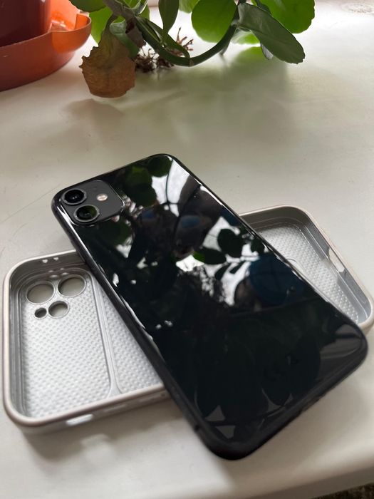 Iphone 11 продам напишите ватсап