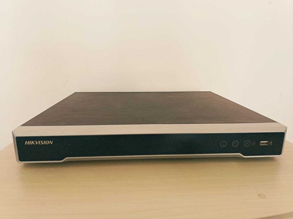 Hikvision видеорегистратор NVR