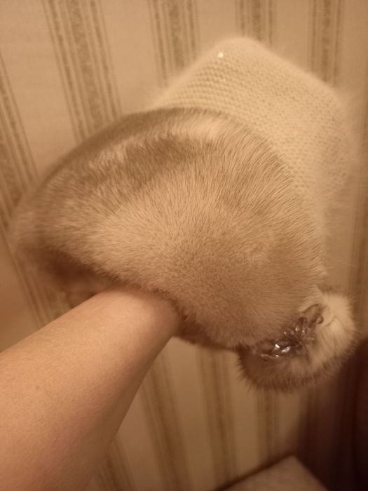 Продам шапку женскую