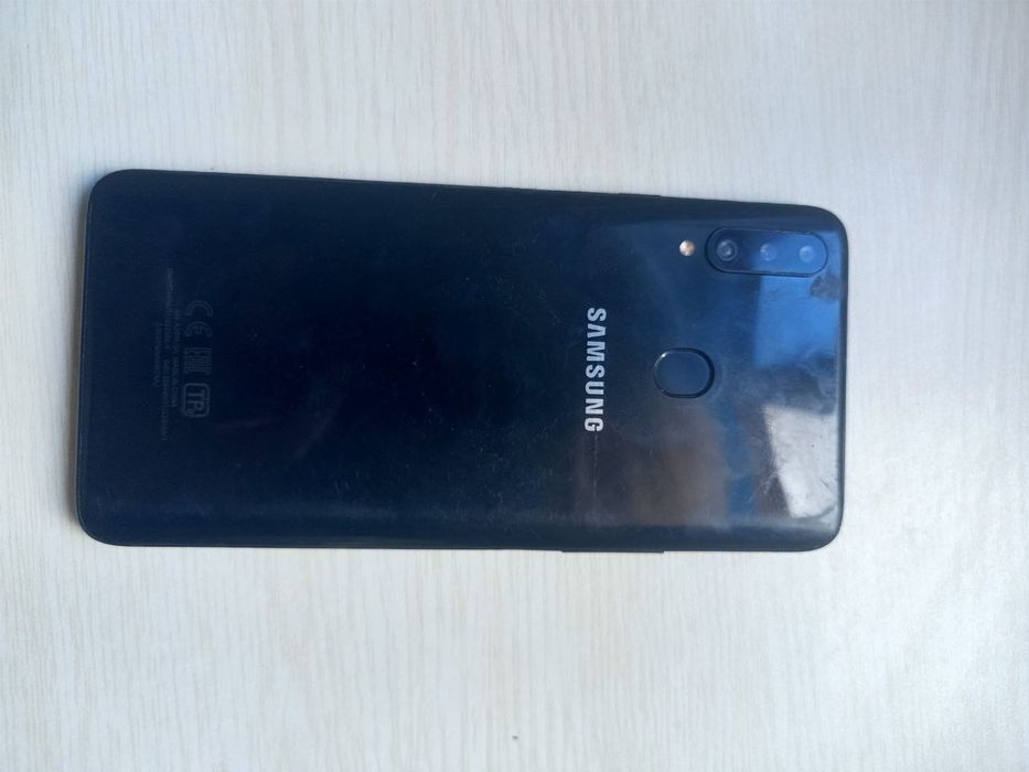 Samsung 20s holati zor narxi 600 000 kelishiladi