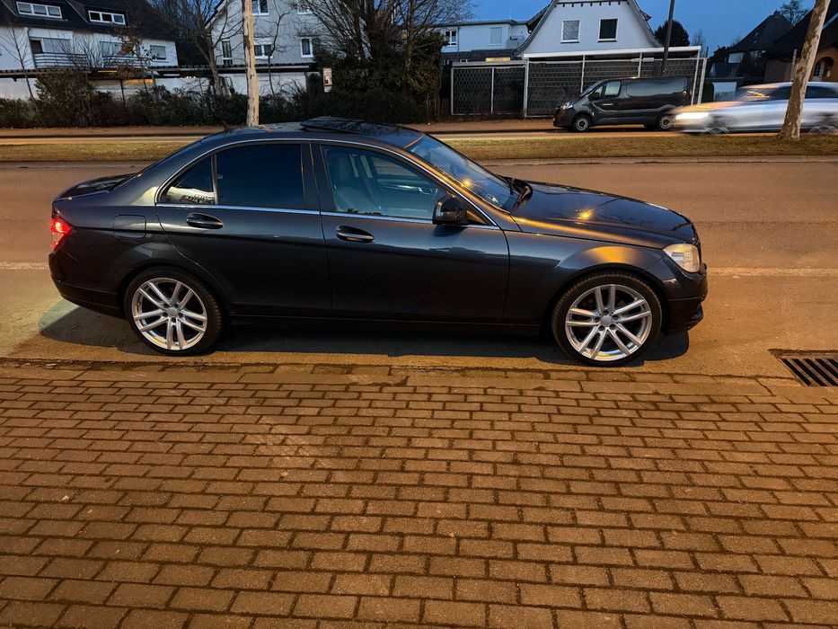 Mercedes Benz C220
