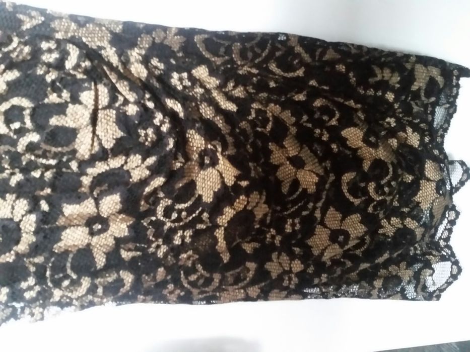 Рокля ликра, дантела и памук.