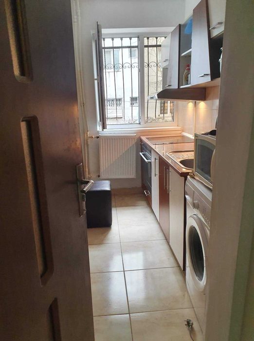 Inchiriez apartament zona Casa de cultura