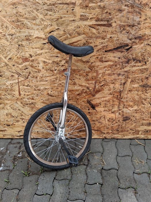 Vinde bicicleta in stare buna