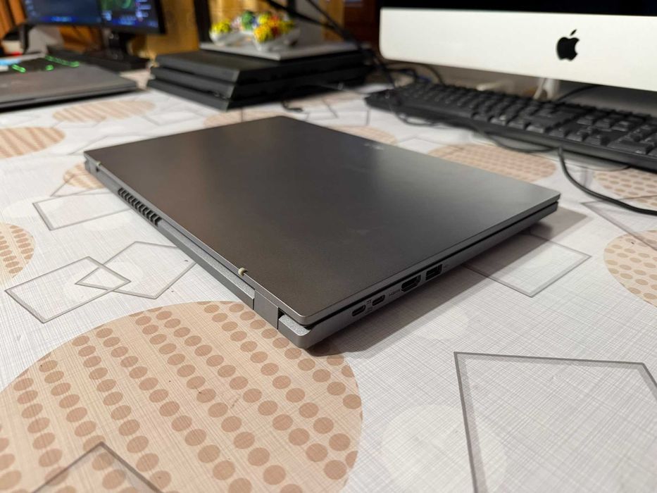 Laptop Acer Extensa 15 EX215-24 r AMD Ryzen 3 7320U, 15.6'', Full HD, IPS, 8GB LPDDR5 RAM, 512GB SSD Windows 11