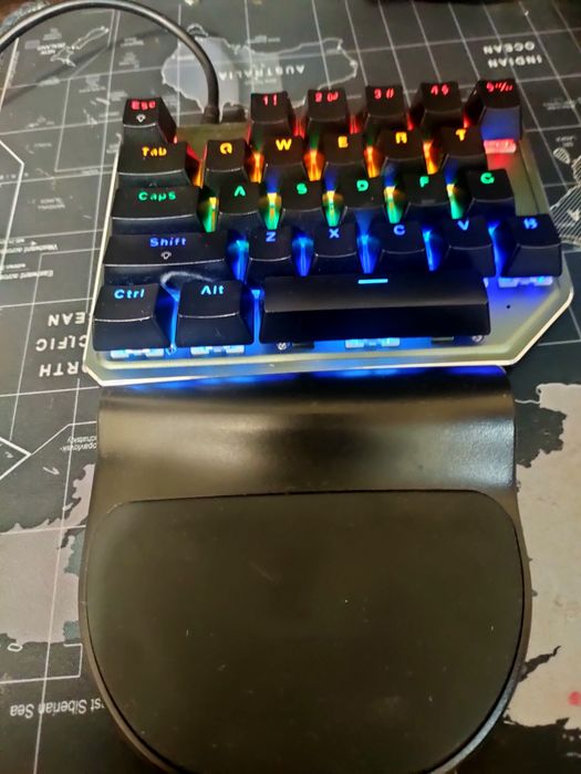 Клавиатура MotoSpeed K27