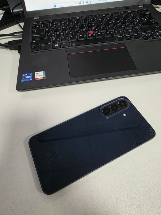 Продам Samsung A57 128gb тёмно синий
