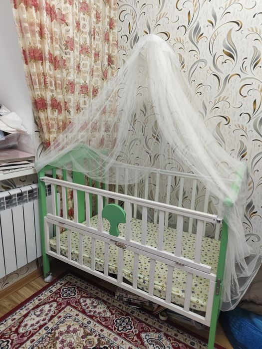 Срочно продам детскую кроватку