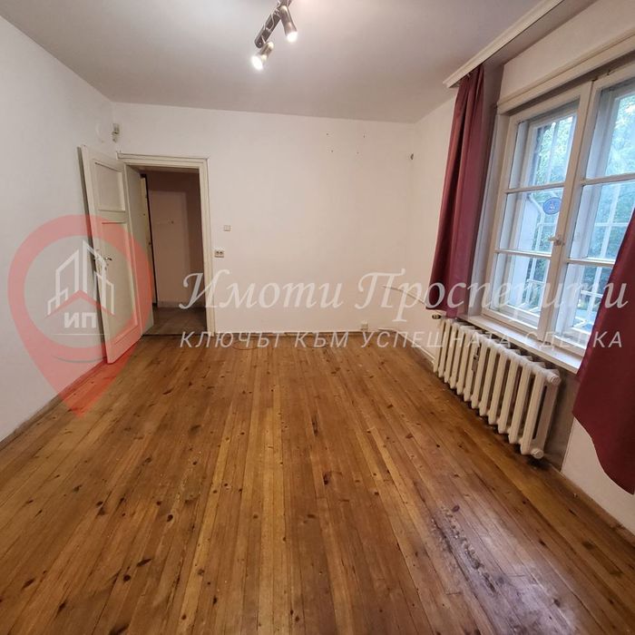 Дава се под наем Двустаен апартамент в София, Лозенец - 70 кв.м за 490 € - Снимка #1