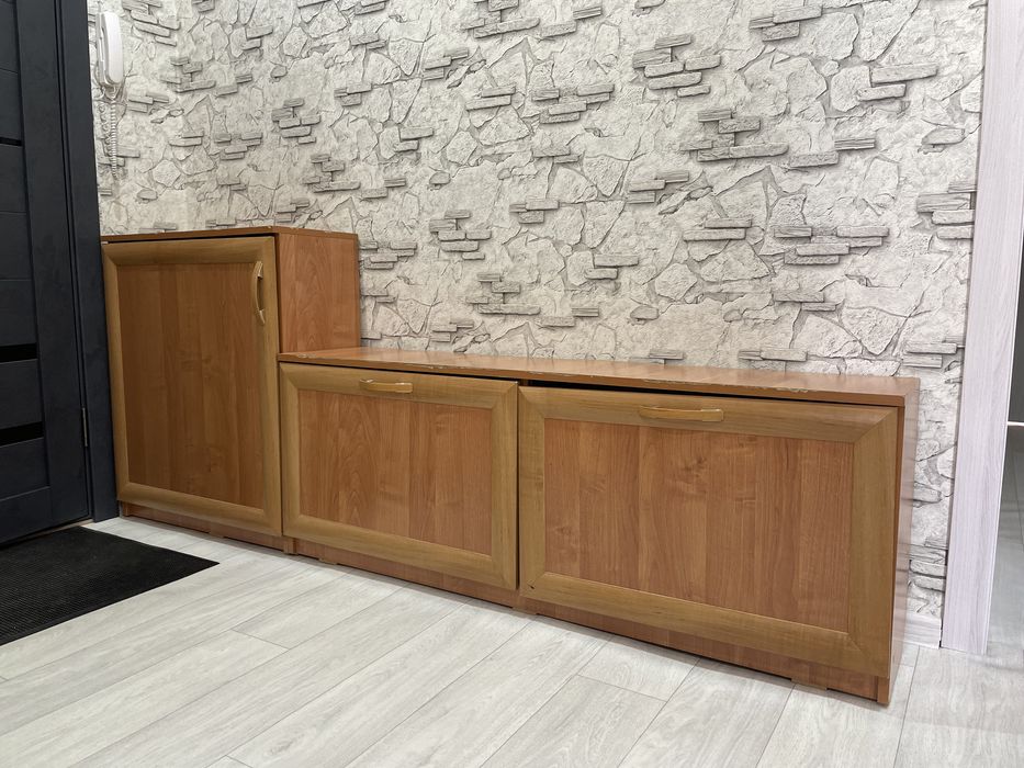 Продам обувницу