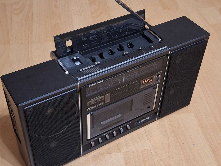 Panasonic RX-F32LE, стерео радиокасетофон - силен и добър звук, 20W, за ремонт.