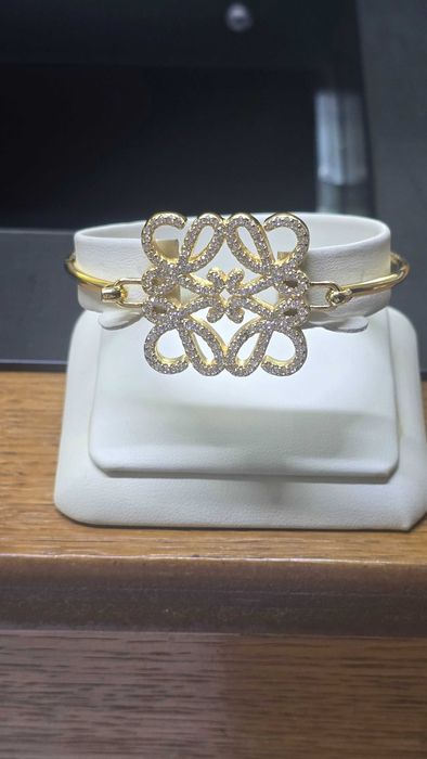 Bratara Loewe si cercei dama