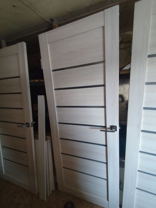 Двери б.у в полной комплектации