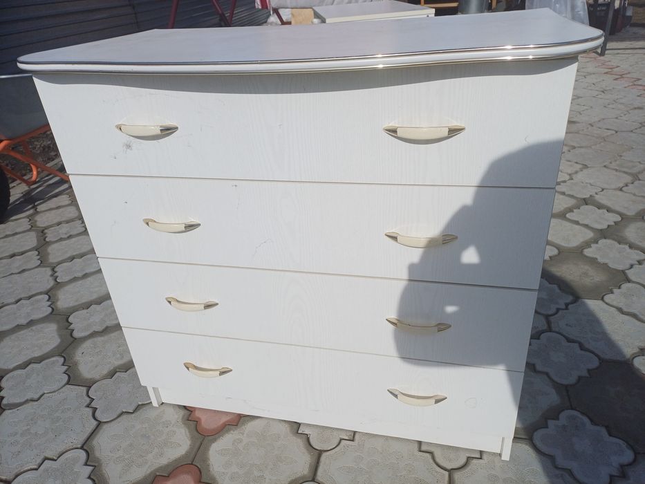 Продам кровать, тумба и комод