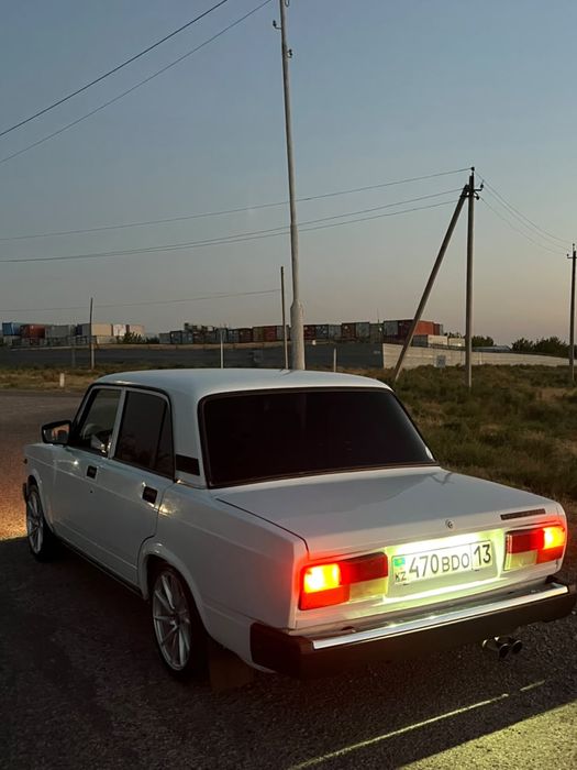 ВАЗ 2107 в отличном состояние