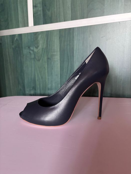 Туфли женские вечерние 39 размер