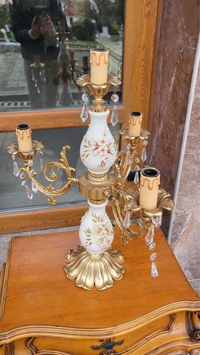 Прелестна настолна лампа CAPODIMONTE