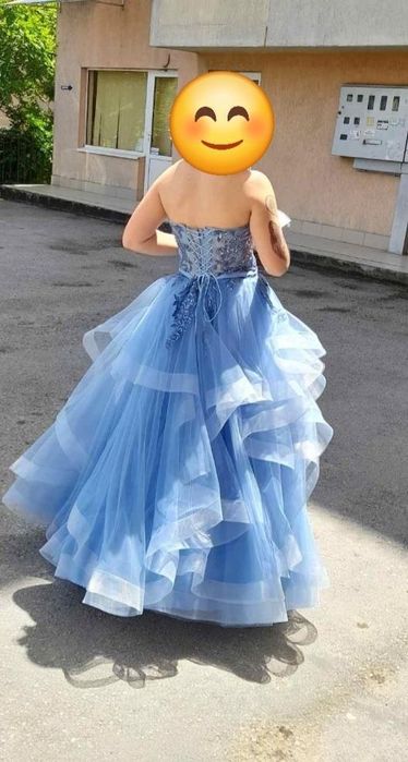 Синя бална рокля