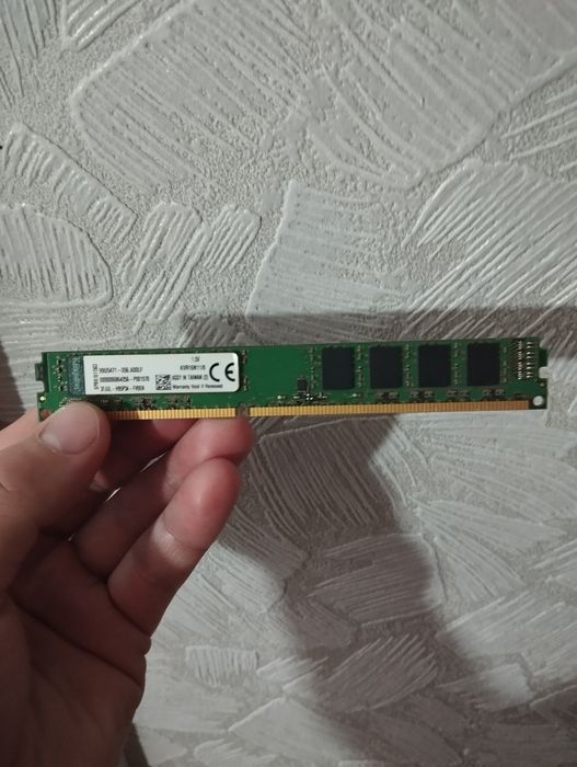 Оперативка kingston