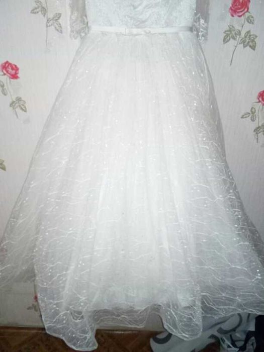 Продам свадебное платье размер-50