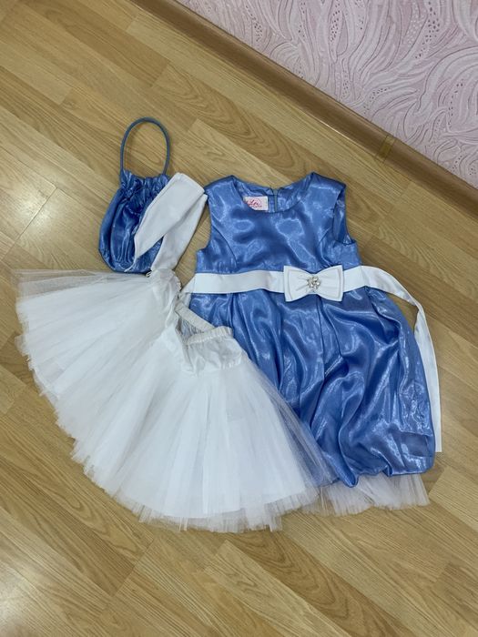 Продам детские платья