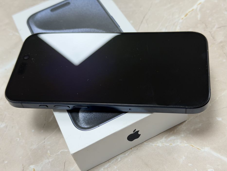 Iphone 15 pro Titanium blue 128gb + подарък 2 калъфа