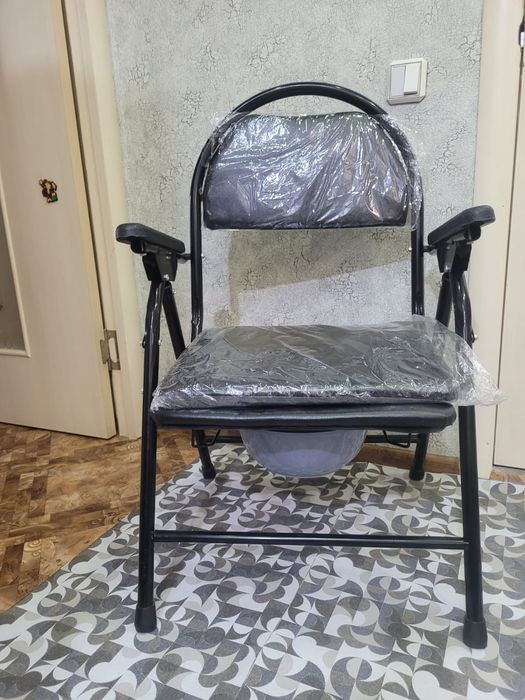 Санитарный стул туалет