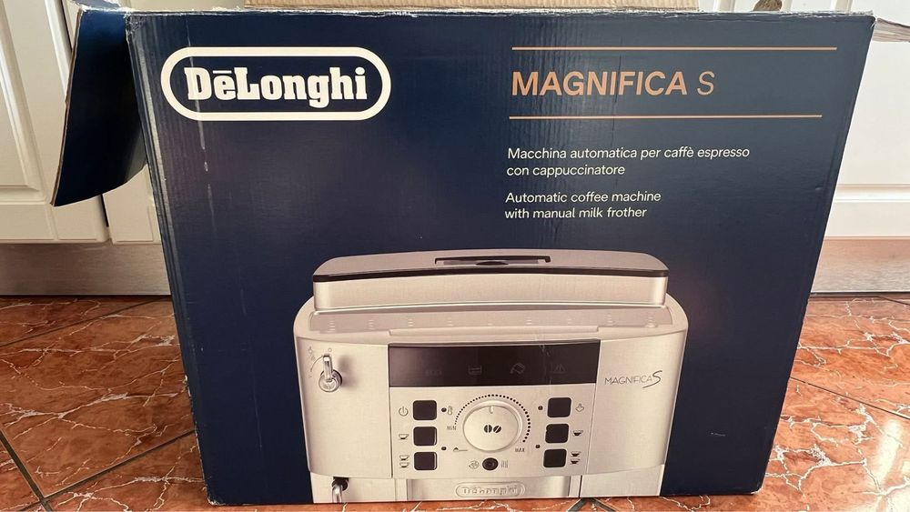 Vand espressor delonghi