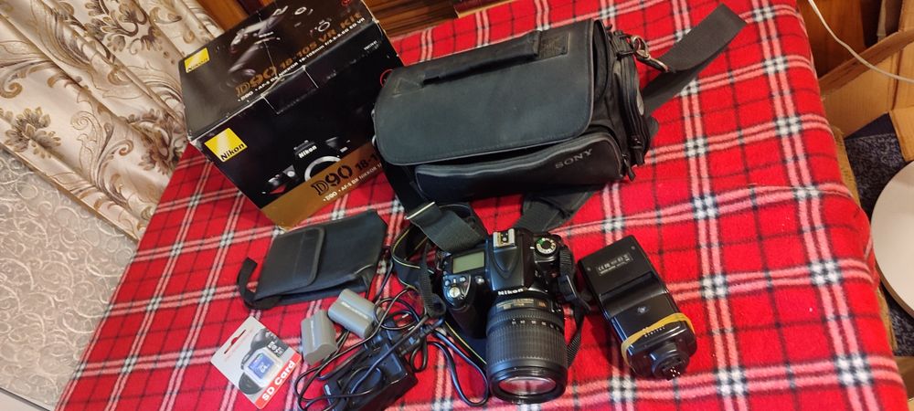 Фотоаппарат nikon d90 со вспышкой